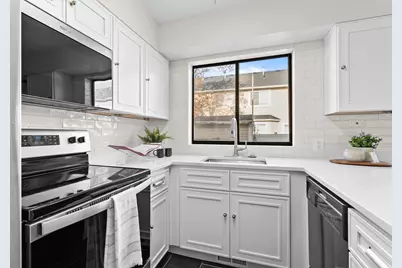 857 E 575 N, Layton, UT 84041 - Photo 5