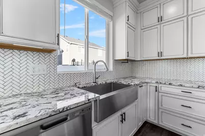 2092 W 3250 S, Syracuse, UT 84075 - Photo 9