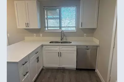 10642 S 1090 E, Sandy, UT 84094 - Photo 7