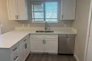 10642 S 1090 E, Sandy, UT 84094 - Photo 7