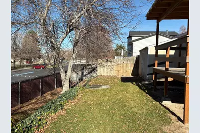 10642 S 1090 E, Sandy, UT 84094 - Photo 3