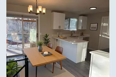 10642 S 1090 E, Sandy, UT 84094 - Photo 9