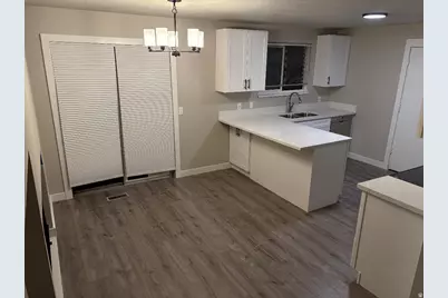 10642 S 1090 E, Sandy, UT 84094 - Photo 11