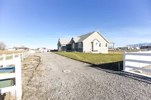 270 N Chiekezie Ln, Grantsville, UT 84029 - Photo 3