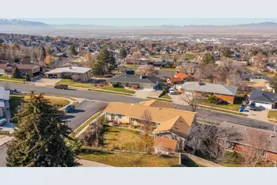 2671 S Edgehill Dr E, Bountiful, UT 84010 - Photo 37