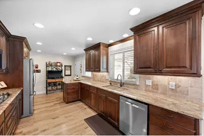 2671 S Edgehill Dr E, Bountiful, UT 84010 - Photo 7