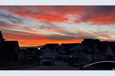 1261 E Larkspur Way, Layton, UT 84040 - Photo 11