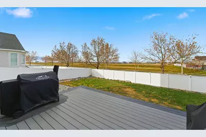 366 W Diamant Ln N, Tooele, UT 84074 - Photo 25