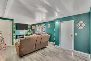 286 N Lionel St W, North Salt Lake, UT 84054 - Photo 5