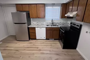 556 N Fairfield Rd, Layton, UT 84041 - Photo 7