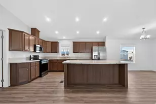 1700 W 2700 N, Pleasant View, UT 84404 - Photo 7