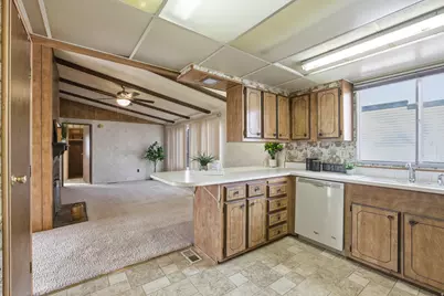 250 N 200 W, Roosevelt, UT 84066 - Photo 13