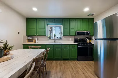 527 W 11400 S, Draper, UT 84020 - Photo 11