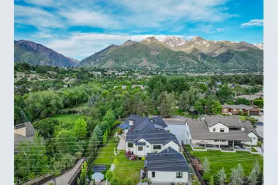 8122 S Willow Cv, Cottonwood Heights, UT 84093 - Photo 3