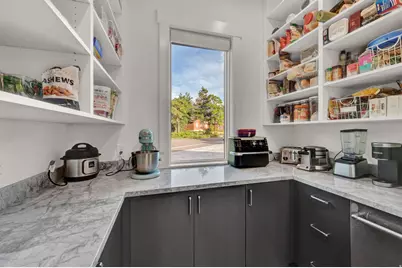 8122 S Willow Cv, Cottonwood Heights, UT 84093 - Photo 25