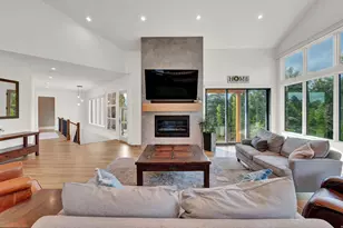 8122 S Willow Cv, Cottonwood Heights, UT 84093 - Photo 11