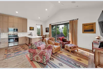 8122 S Willow Cv, Cottonwood Heights, UT 84093 - Photo 73