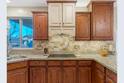 5531 N Ponderosa Ln W, Stansbury Park, UT 84074 - Photo 9