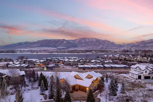 946 S Meadow Lark Ln E, Huntsville, UT 84317 - Photo 3