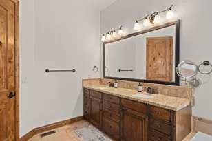 946 S Meadow Lark Ln E, Huntsville, UT 84317 - Photo 43