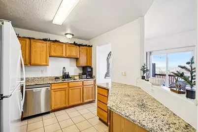 139 E Wayfield Dr S, Draper, UT 84020 - Photo 9