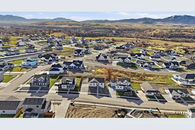 661 W 20 N, Hyrum, UT 84319 - Photo 33