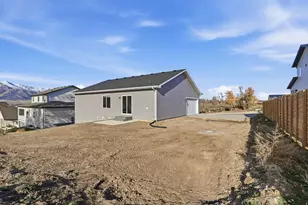 661 W 20 N, Hyrum, UT 84319 - Photo 29