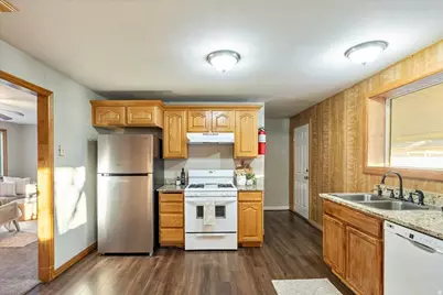 2091 W 6200 S, Taylorsville, UT 84129 - Photo 15