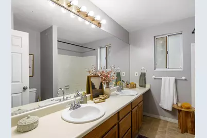 1177 W Shepard Ln, Farmington, UT 84025 - Photo 17