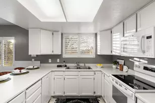 1177 W Shepard Ln, Farmington, UT 84025 - Photo 9