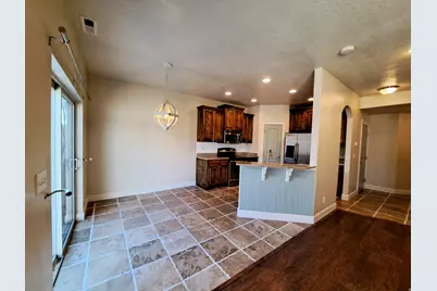 1238 N Baycrest Dr E, Saratoga Springs, UT 84045 - Photo 3