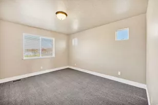 87 E 780 S, Smithfield, UT 84335 - Photo 17