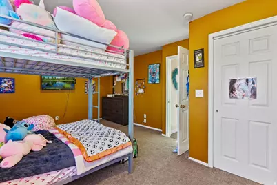 2377 W 2120 N, Clinton, UT 84015 - Photo 17