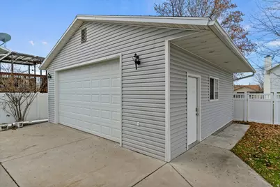 2273 N 1975 E, Layton, UT 84040 - Photo 33