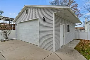 2273 N 1975 E, Layton, UT 84040 - Photo 33