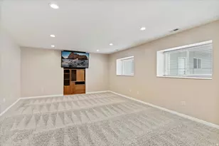 2273 N 1975 E, Layton, UT 84040 - Photo 17