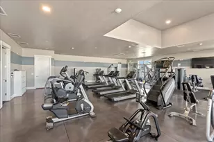 1596 W Parkview Dr, Syracuse, UT 84075 - Photo 35