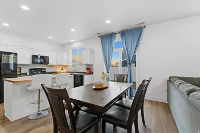 1596 W Parkview Dr, Syracuse, UT 84075 - Photo 7