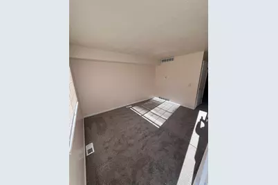 556 N Fairfield Rd #D 2, Layton, UT 84041 - Photo 9