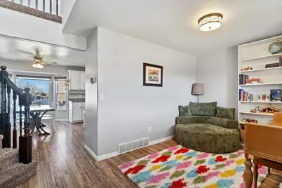 4224 W 5850 S, Roy, UT 84067 - Photo 3