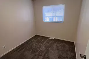 556 N Fairfield Rd, Layton, UT 84041 - Photo 9