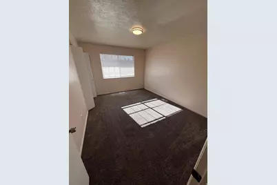 556 N Fairfield Rd #D4, Layton, UT 84041 - Photo 9
