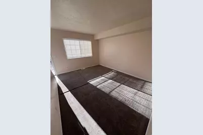 556 N Fairfield Rd #D4, Layton, UT 84041 - Photo 5