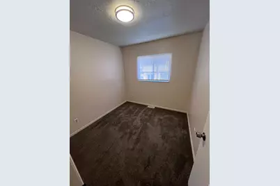 556 N Fairfield Rd #D4, Layton, UT 84041 - Photo 9