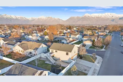 962 S Chappel Valley Loop W, Lehi, UT 84043 - Photo 3