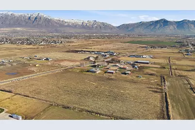 3777 W Pioneer Rd, Marriott-Slaterville City, UT 84404 - Photo 21
