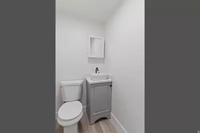 19 E North Canyon Rd, Bountiful, UT 84010 - Photo 19