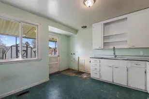 5236 S 4620 W, Salt Lake City, UT 84118 - Photo 17