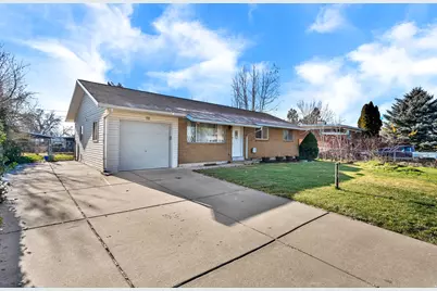 118 E 950 N, Layton, UT 84041 - Photo 3