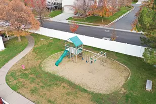 269 W Park Ln, Centerville, UT 84014 - Photo 35